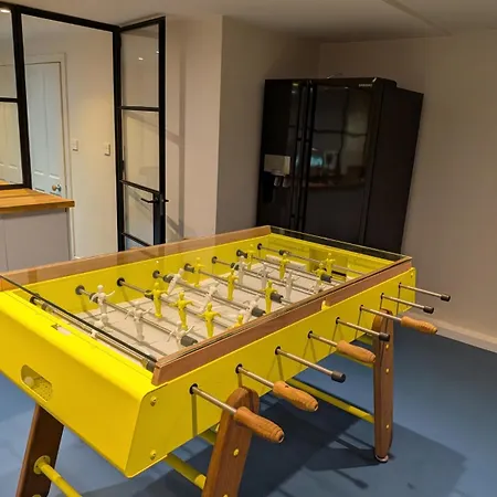 Stylish Centre Retreat With Private Terrace & Hottub Leeds (West Yorkshire)