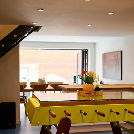 Nyaraló Stylish Centre Retreat With Private Terrace & Hottub Leeds