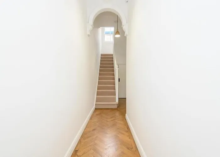 Stylish Centre Retreat With Private Terrace & Hottub Semesterbostad *